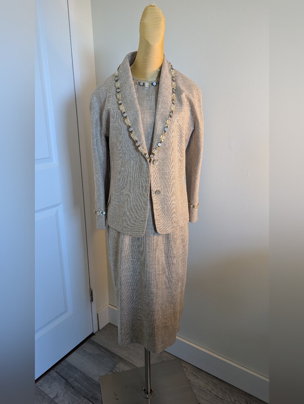 MARLOWE Made in Italy 2-Piece Neutral Beige Skirt SetSizes: Jacket (Italian 46